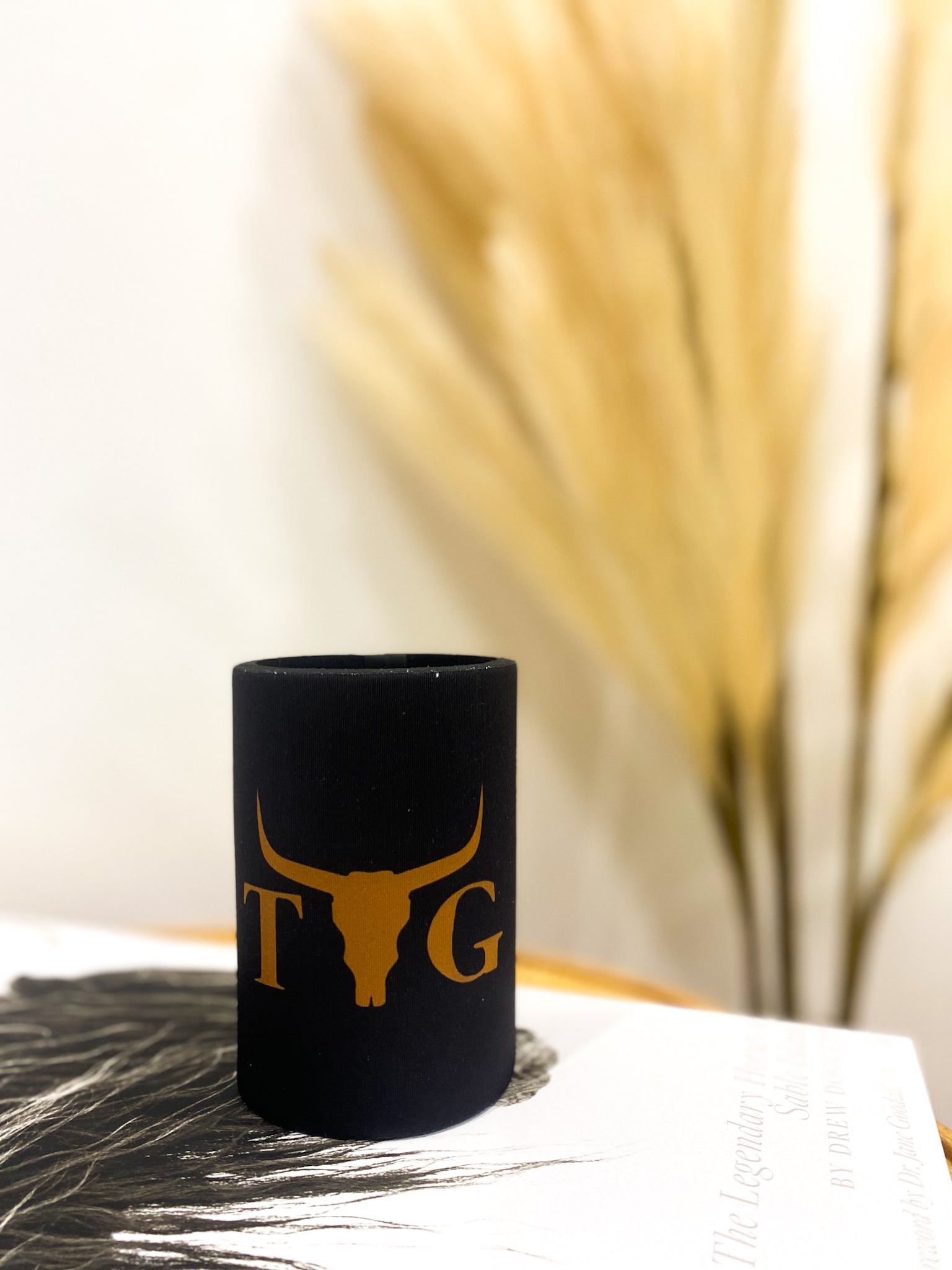 TWG Stubby Holder / CAMEL BULL