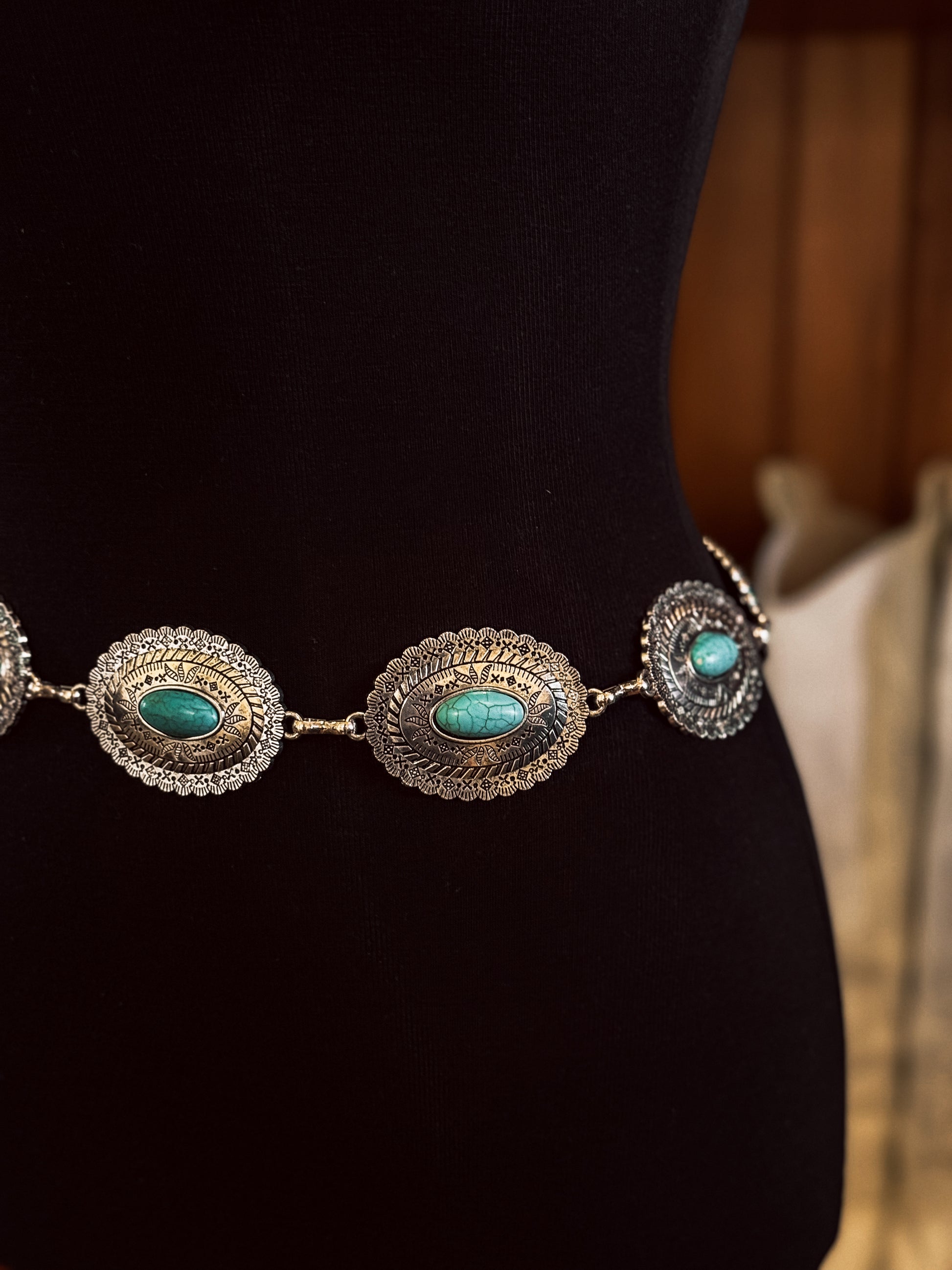 Vintage Cowgirl Concho Belt / SILVER