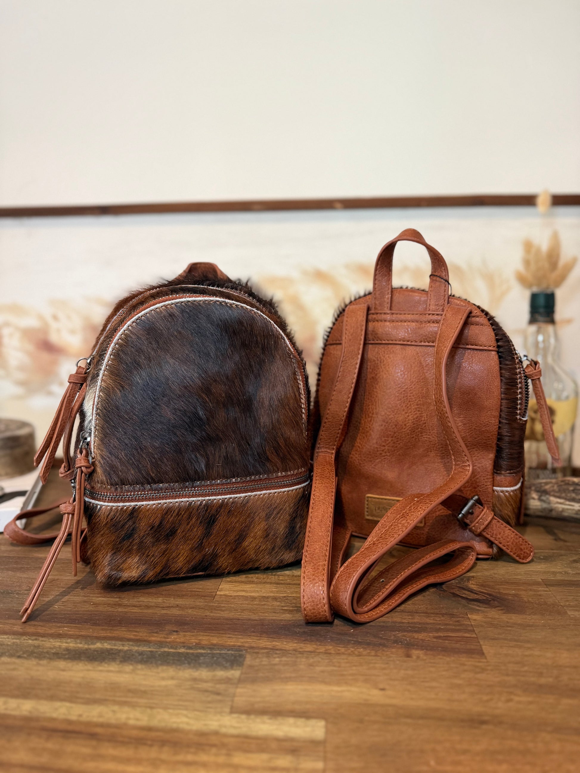 Trinity Ranch Mini Cowhide Back Pack / BROWN #1