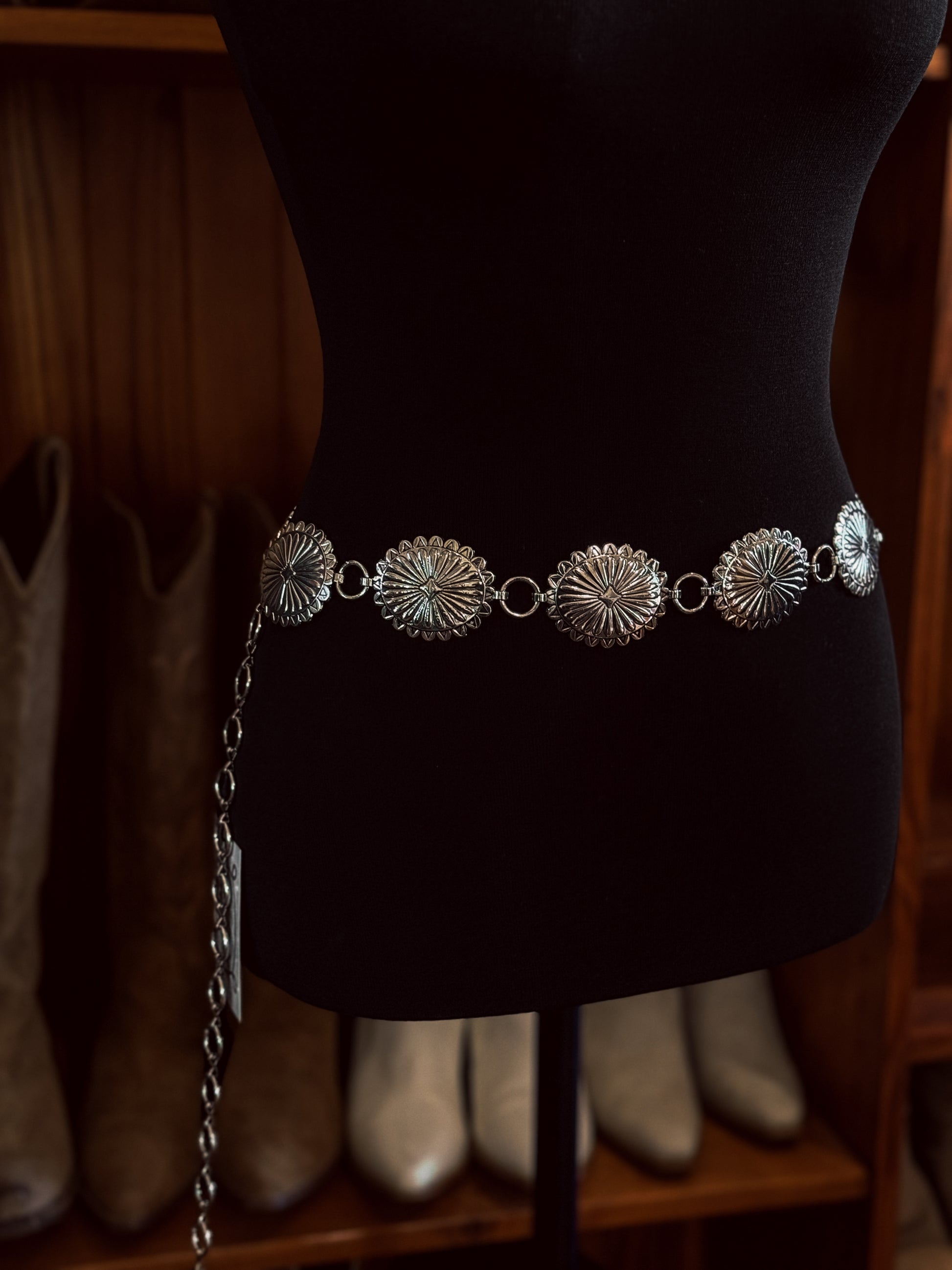Scallop Concho Belt / SILVER