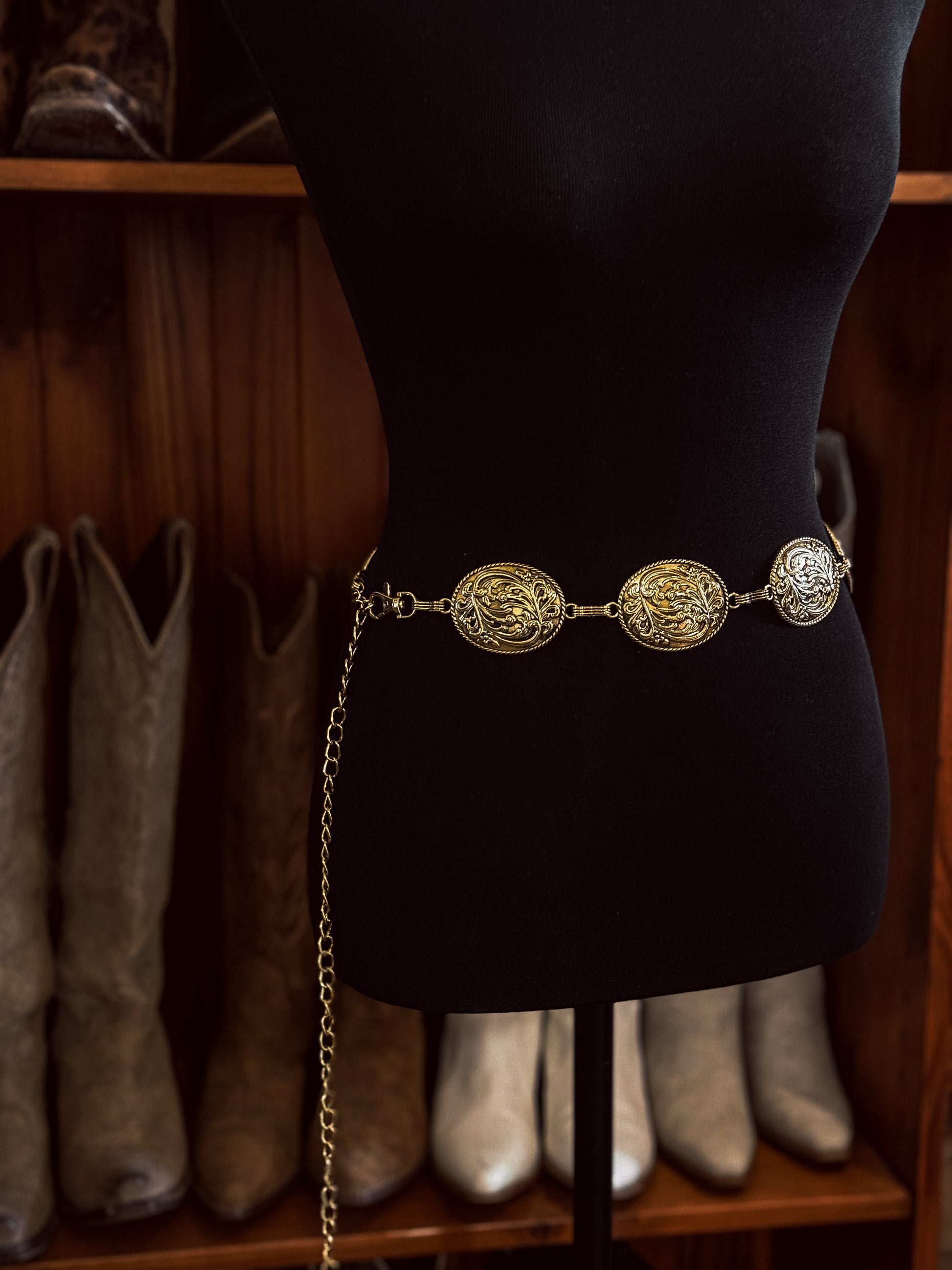 Tooled Concho Belt / GOLD