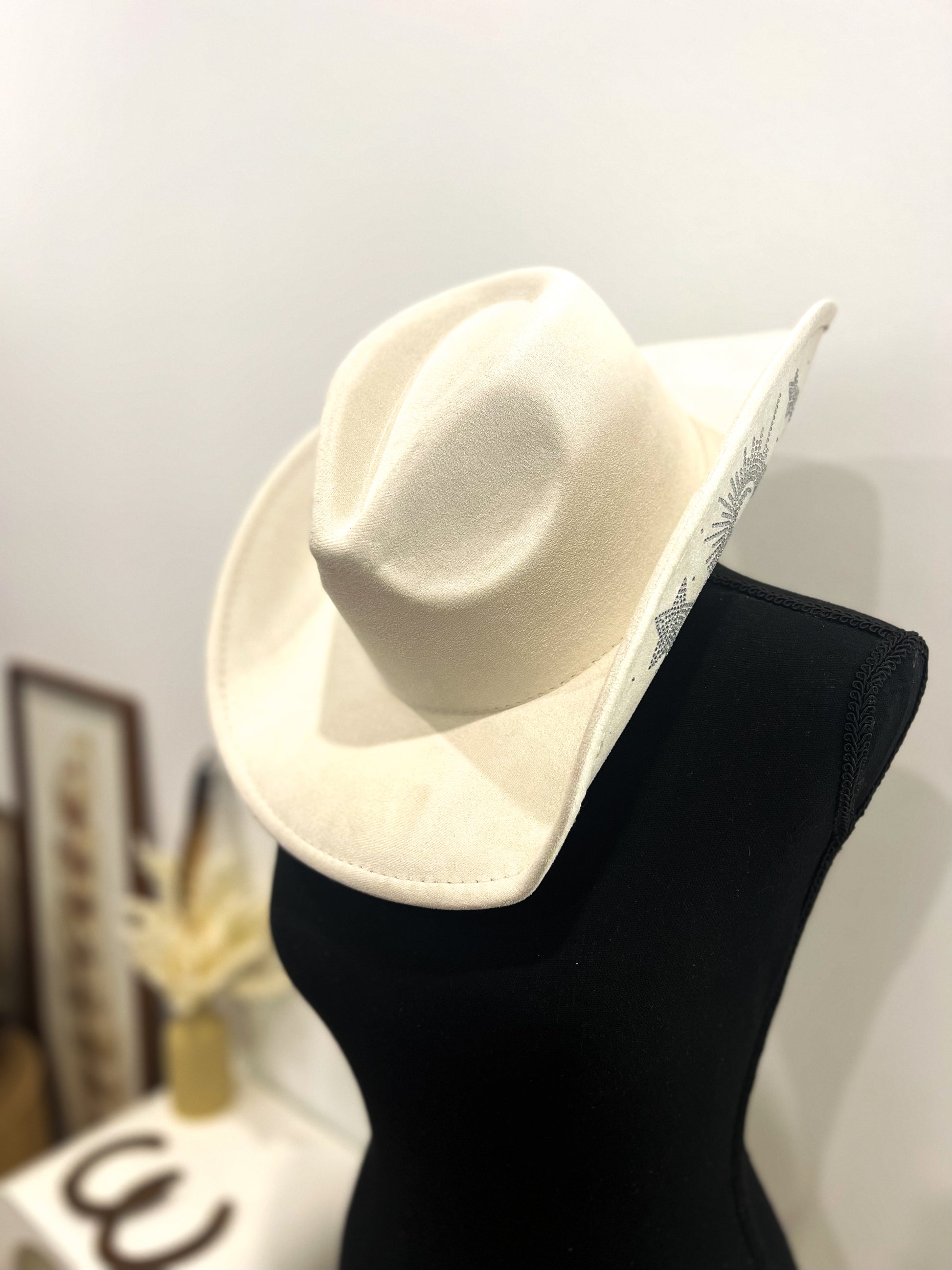 Shooting Star Cowboy Hat / IVORY
