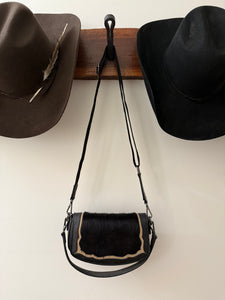 Hide Shoulder Bag / BLACK