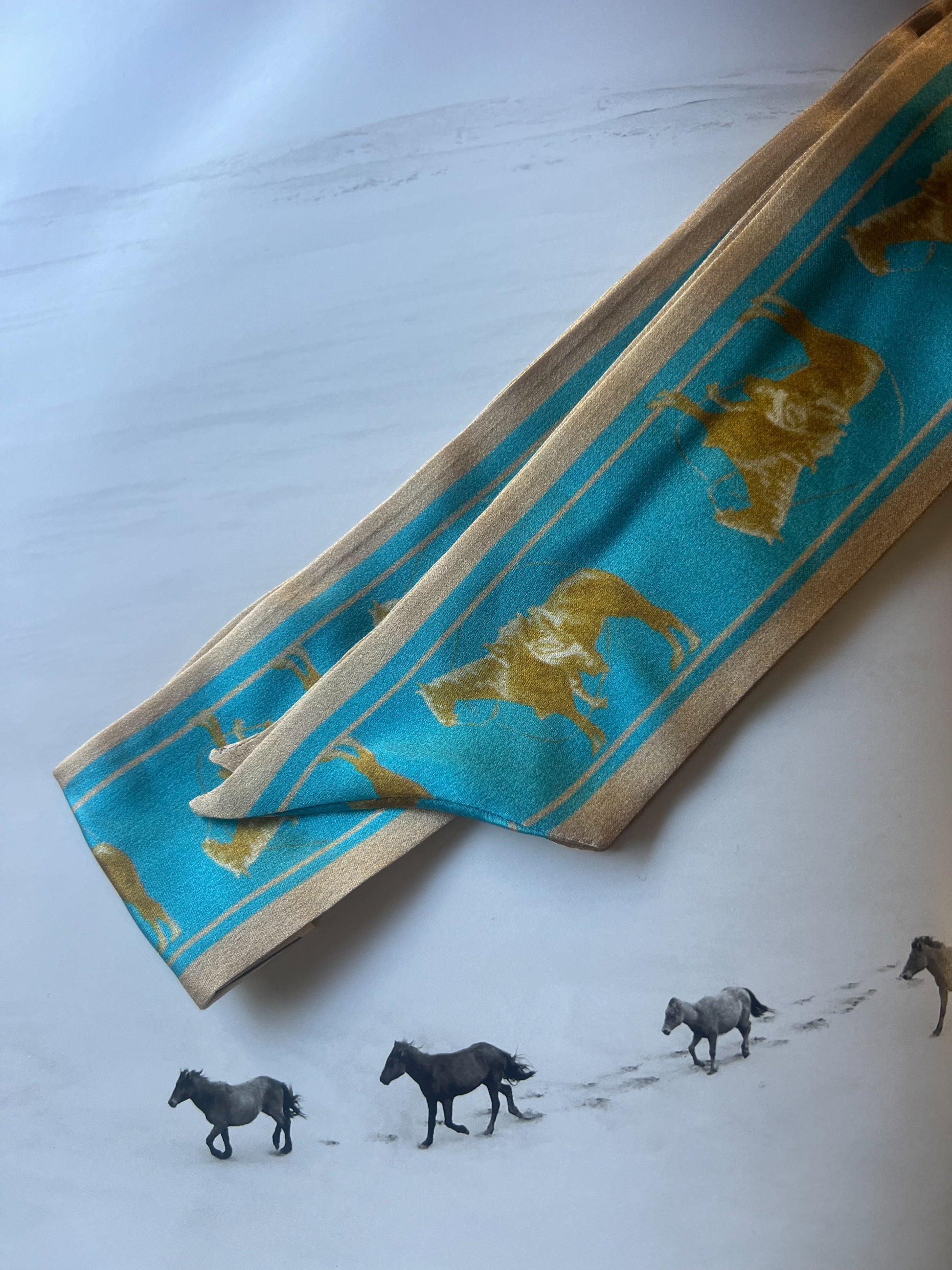 Retro Blue Flores La Due Twilly