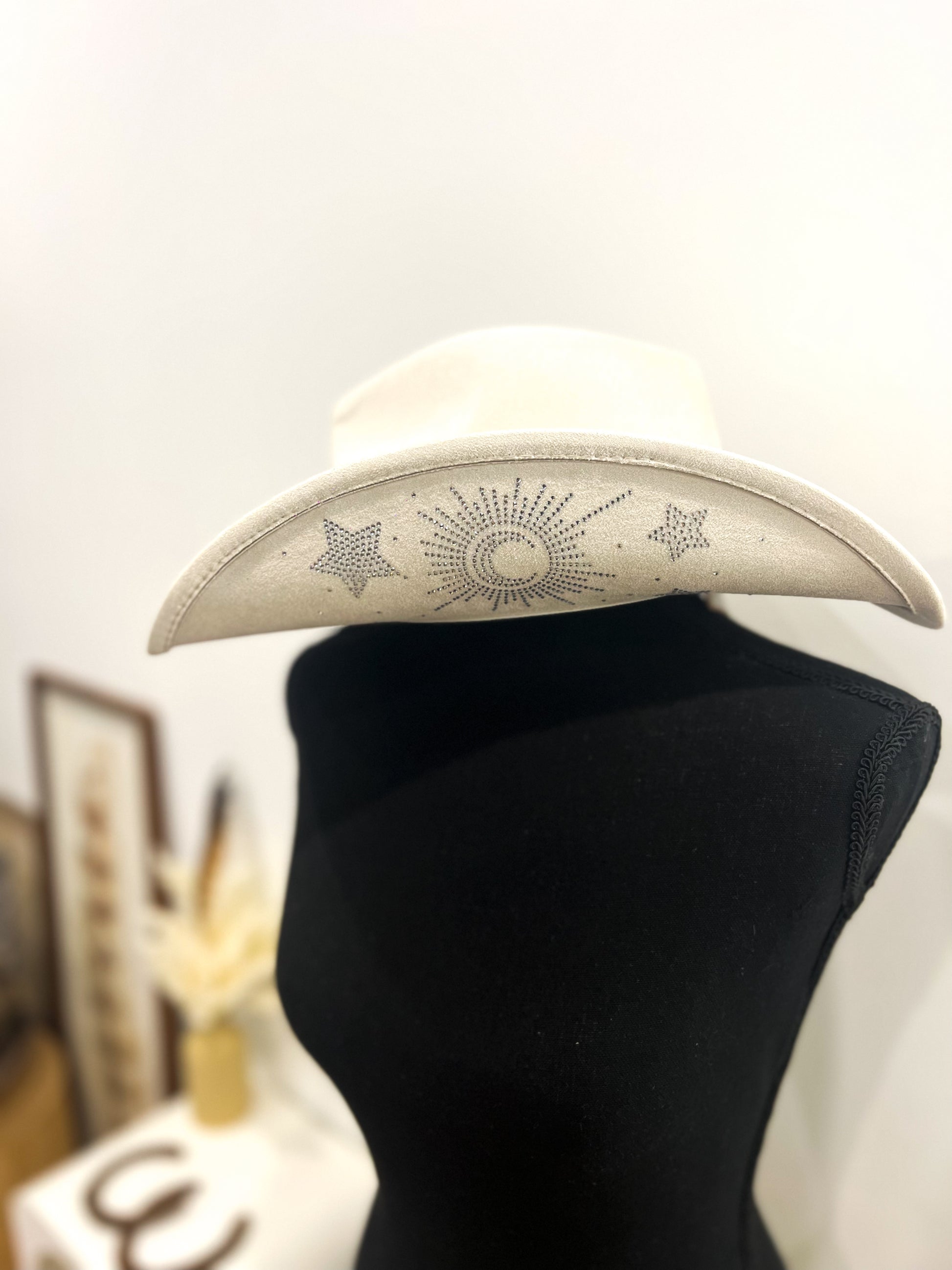 Shooting Star Cowboy Hat / IVORY