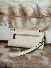 Load image into Gallery viewer, Dallas Tooled Concho Wallet / TAN
