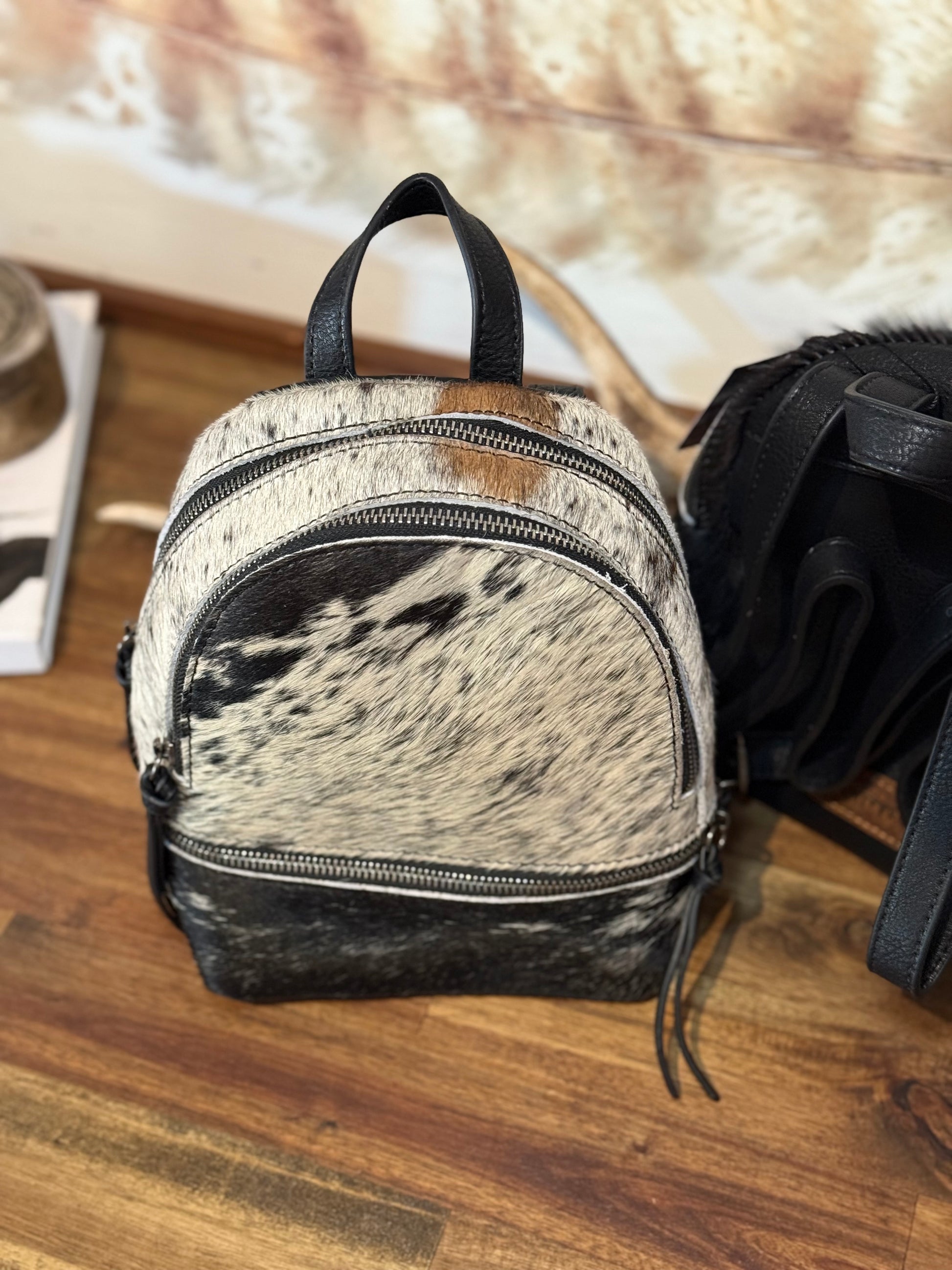 Trinity Ranch Mini Cowhide Back Pack / BLACK #1