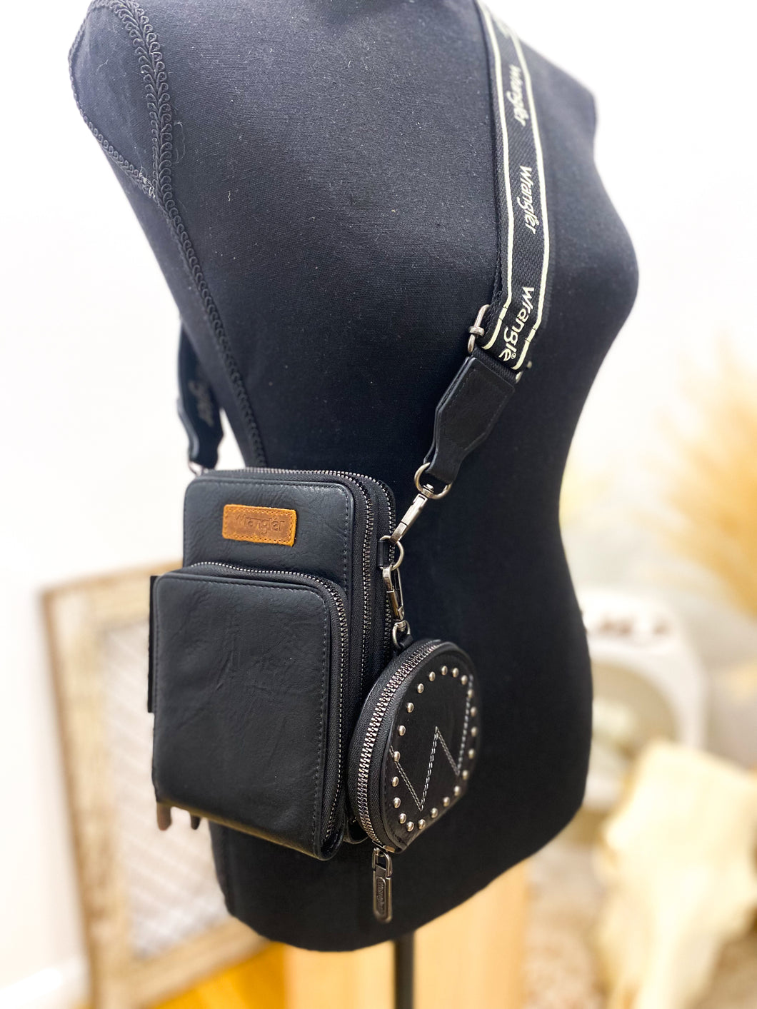 Wrangler Crossbody Phone Purse with Coin Pouch / BLACK