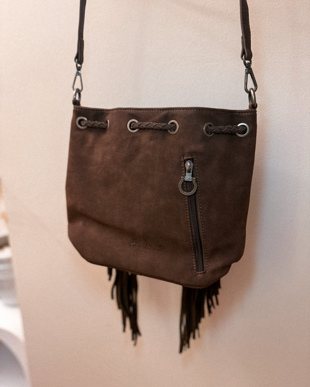 Bridie Fringe Bucket Bag / COFFEE