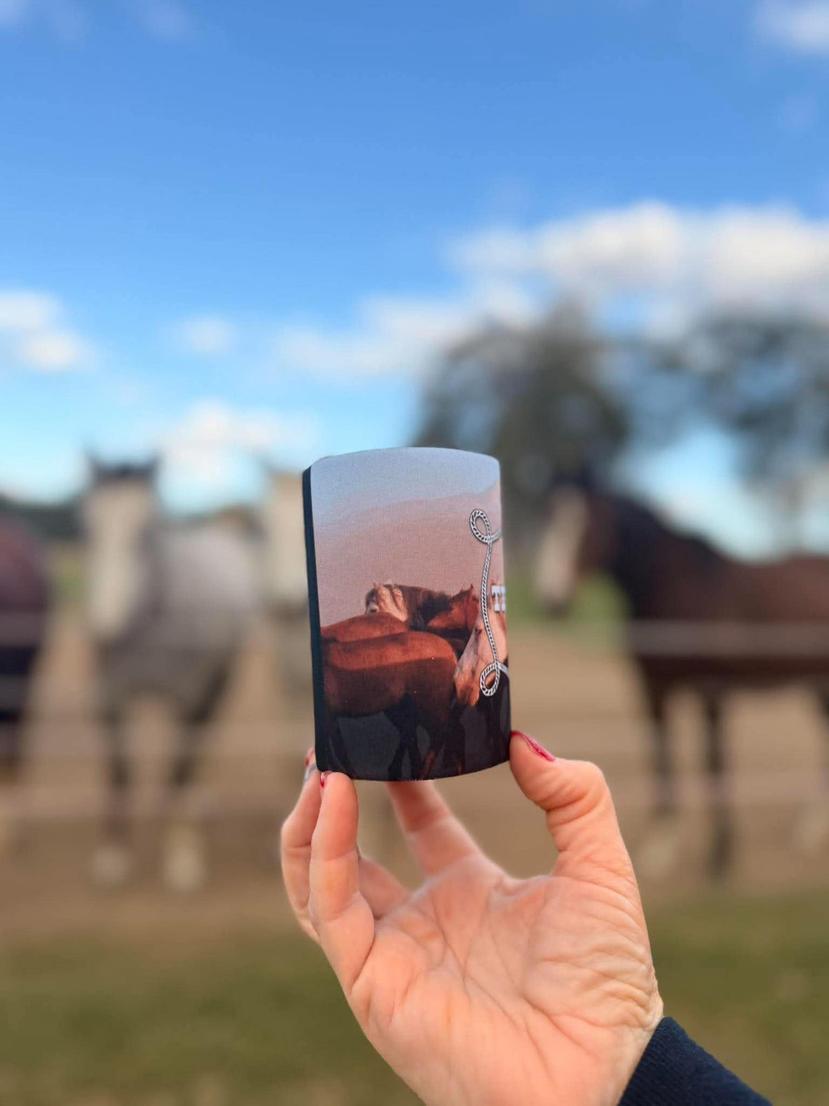 TWG Stubby Holder / HORSES