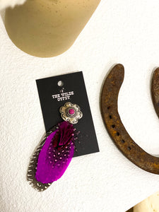 Feather Hat Pin / PINK