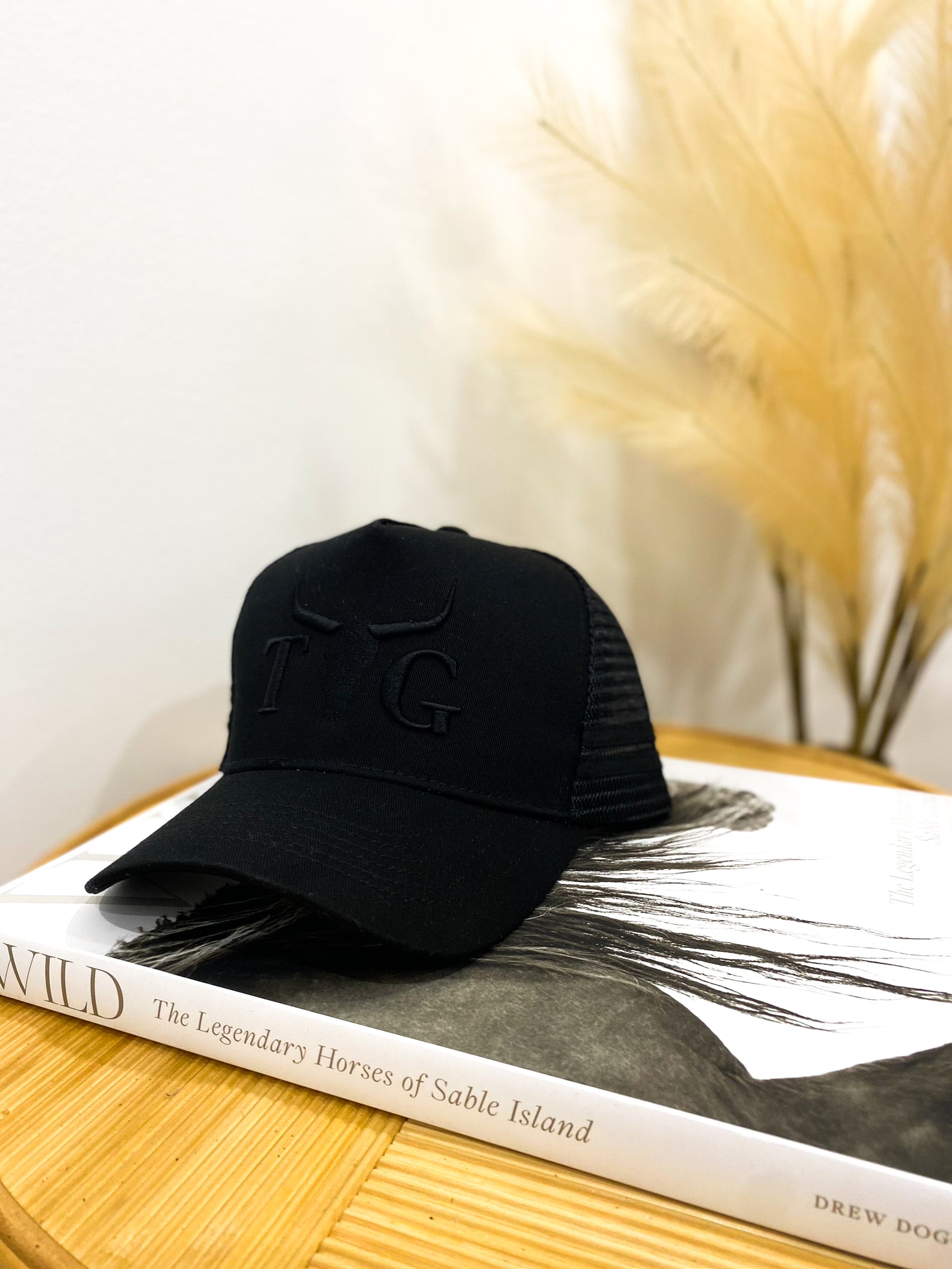 TWG Trucker Cap / BLACK BULL