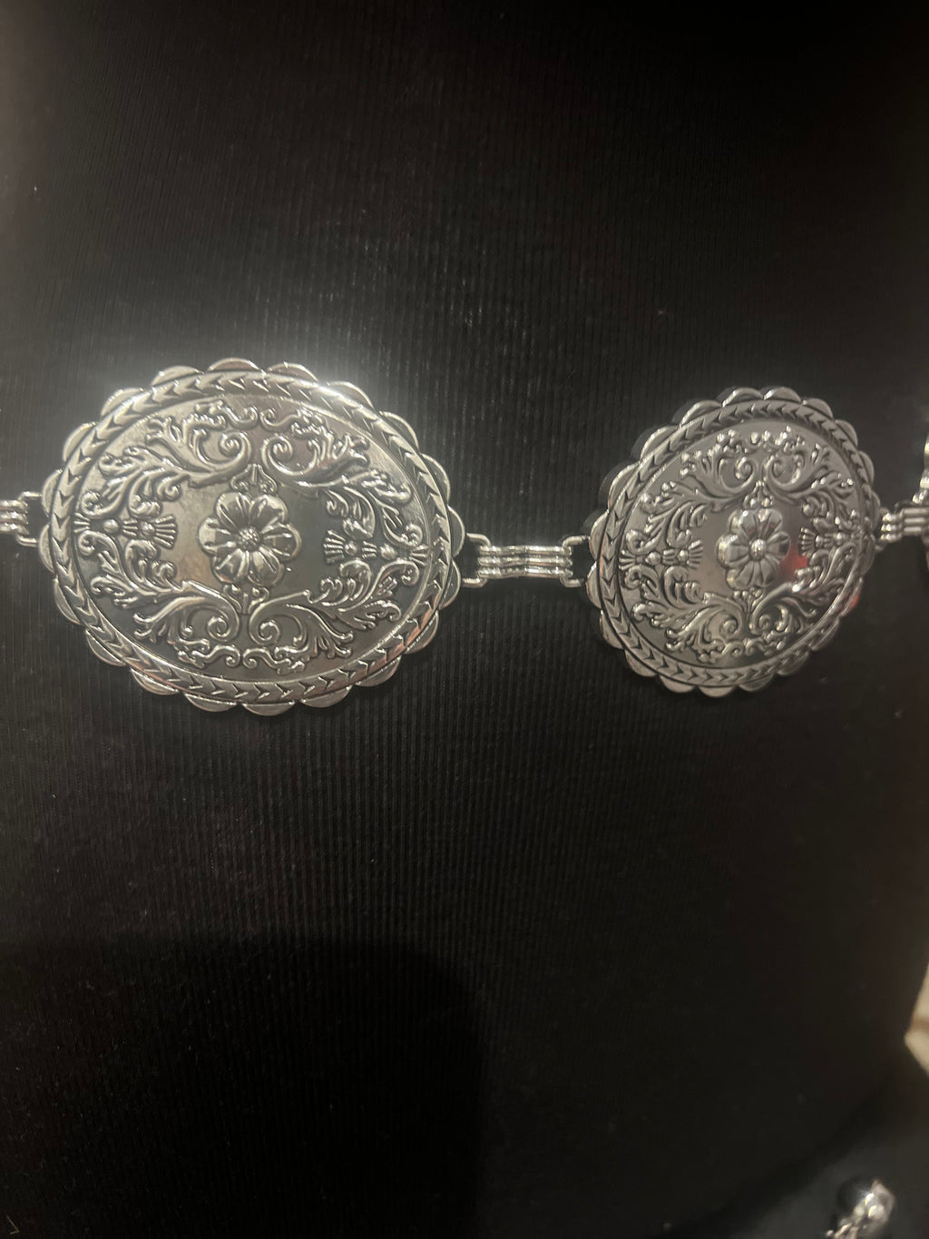 Tooled Concho Belt / SILVER