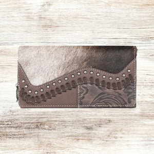 Trinity Ranch Hair-On Cowhide Saddle Shape Collection Wallet / COFFEE